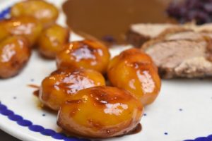 Brunede kartofler i ovn med brun farin opskrift