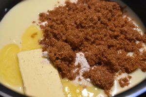 Fudge karameller af kondenseret mælk opskrift