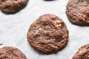 Chokoladesmåkager med farin og peanuts