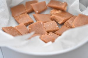 DSC_0837 • nogetiovnen.dk Fudge opskrift - karamel af kondenseret mælkt