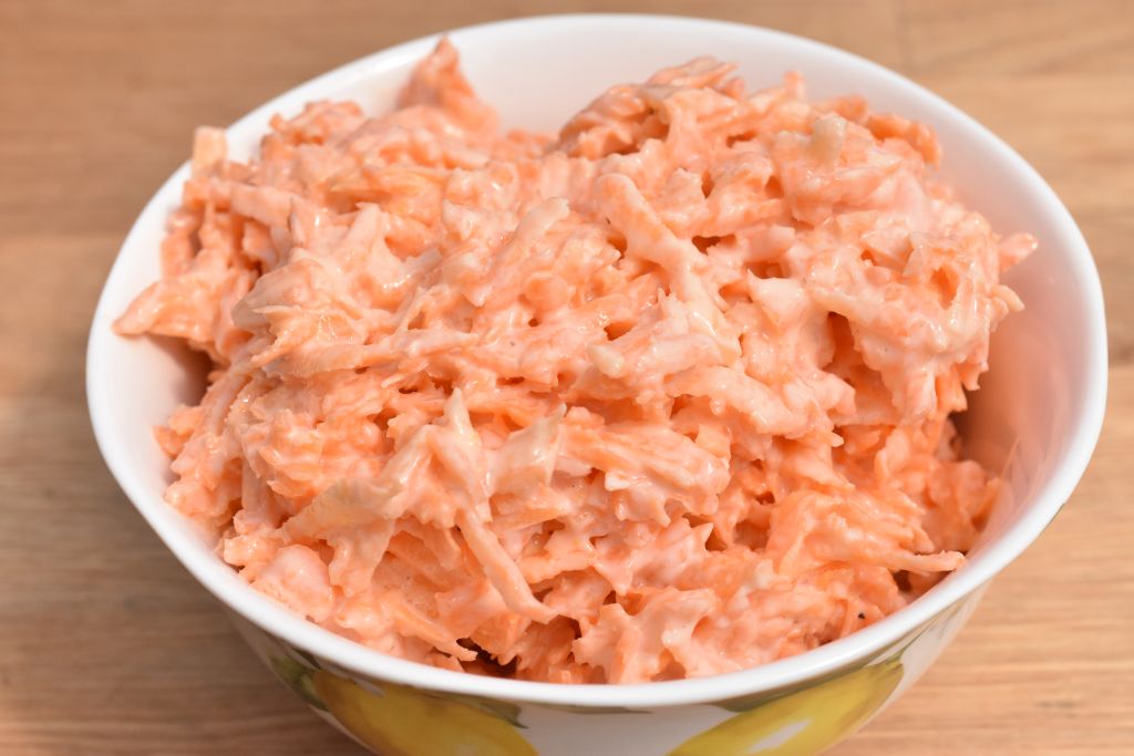 Coleslaw med skyr og gulerødder - nem sund opskrift