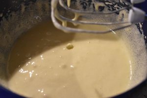 Kage med æble og kanel - nem kanelkage