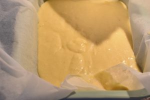 Kage med æble og kanel - nem kanelkage