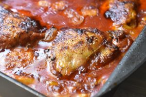 Kylling i fad med paprika flødesovs opskrift