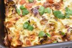 Æggekage i ovn med spidskål & creme fraiche