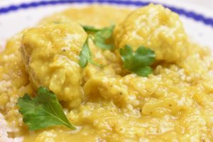 Boller i karry opskrift - nem lækker aftensmad 