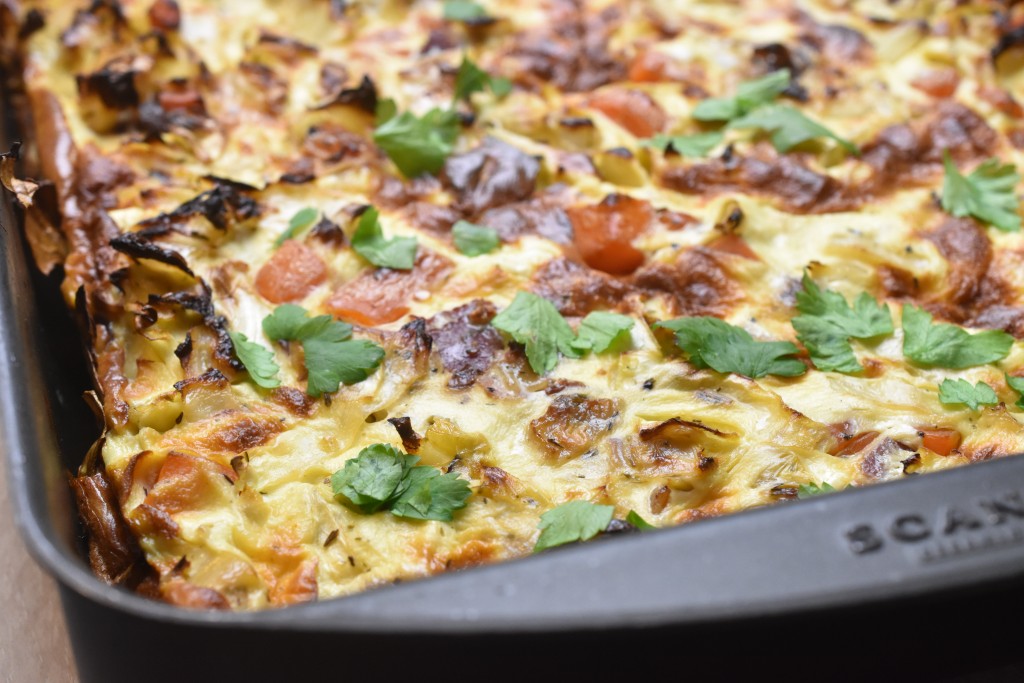 Æggekage i ovn med spidskål & creme fraiche