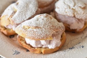 Vandbakkelser - walesboller med fyld opskrift