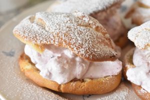 Vandbakkelser - walesboller med fyld opskrift