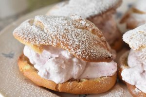 Vandbakkelser - walesboller med fyld opskrift