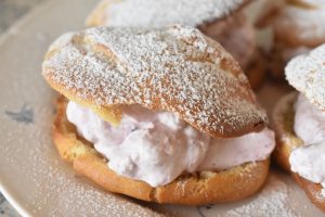 Vandbakkelser - walesboller med fyld opskrift