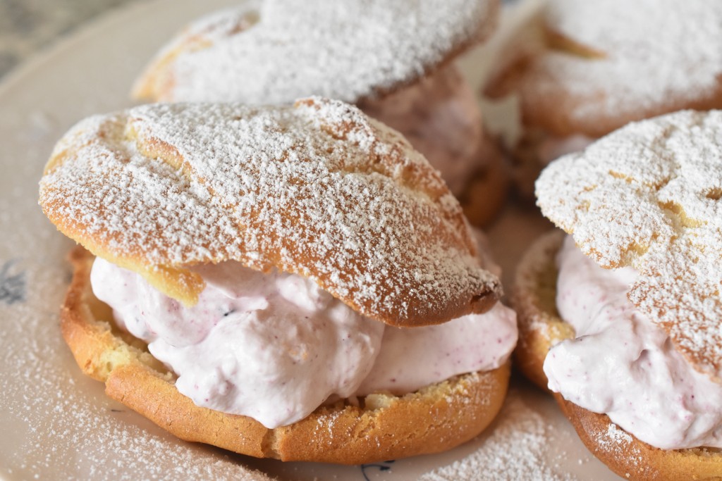 Vandbakkelser - walesboller med fyld opskrift