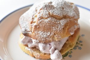 Vandbakkelser - walesboller med fyld opskrift