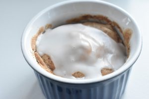 Kage i kop med kanel - nem fedtfattig opskrift