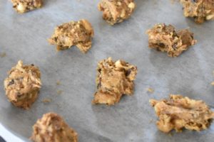 Peanutbutter cookies med chokolade opskrift