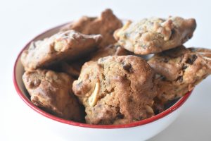 Peanutbutter cookies med chokolade - opskrift