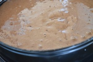 Chokoladekage med smørcreme nem opskrift