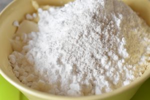 Chokoladekage med smørcreme nem opskrift