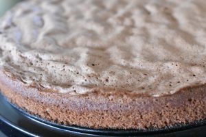 Chokoladekage med smørcreme nem opskrift 