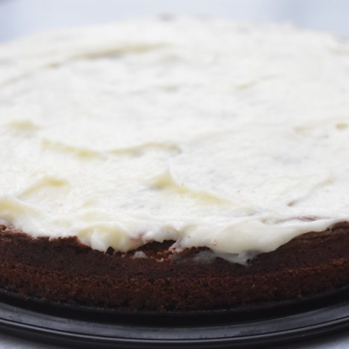 Chokoladekage med smørcreme nem opskrift