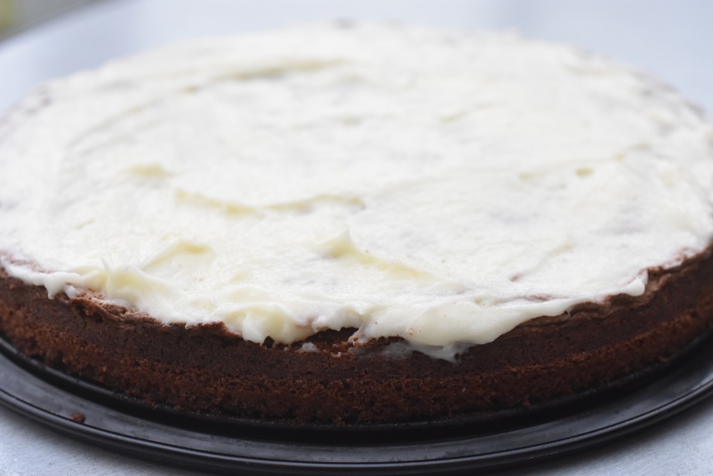 Chokoladekage med smørcreme nem opskrift