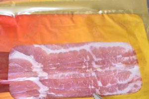 Fattigmands tournedos med bacon i flødesovs