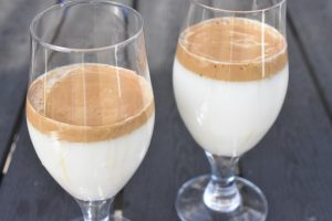 DSC_1484 • nogetiovnen.dk Iskaffe med Bailey - nem Dalgona kaffe opskrift