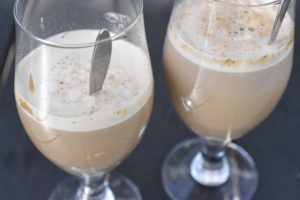 DSC_1495 • nogetiovnen.dk Iskaffe med Bailey - nem Dalgona kaffe opskrift
