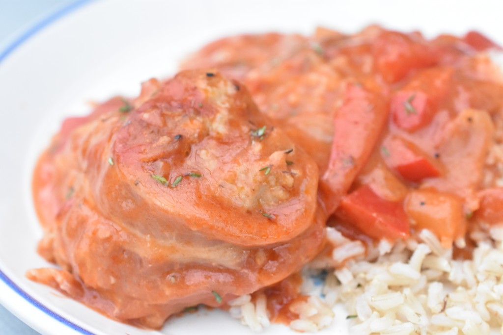 Fattigmands tournedos med bacon i flødesovs