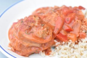 Fattigmands tournedos med bacon i flødesovs