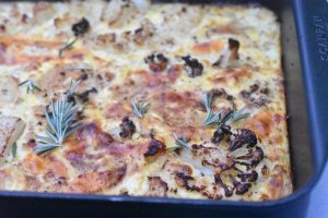 Æggekage med blomkål og ost - i ovn