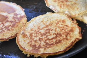 Pandekager med havregryn til brunch - sunde