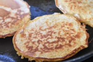 Pandekager med havregryn til brunch - sunde