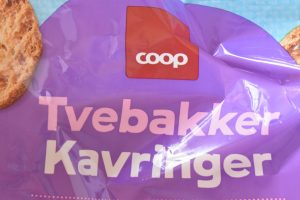 DSC_1606 • nogetiovnen.dk Tvebakkekage - makronkage med tvebakker