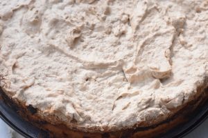 DSC_1623 • nogetiovnen.dk Tvebakkekage - makronkage med tvebakker