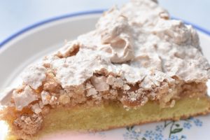 DSC_1641 • nogetiovnen.dk Tvebakkekage - makronkage med tvebakker