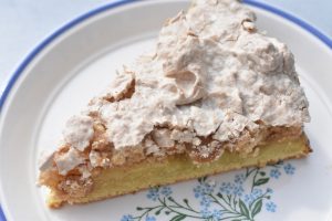 DSC_1642 • nogetiovnen.dk Tvebakkekage - makronkage med tvebakker