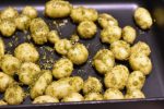 Pesto kartofler - sprøde kartofler med pesto i ovn