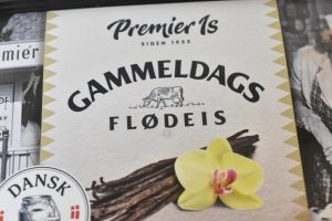 Iskaffe med vaniljeis - nem lækker opskrift