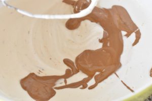 Lagkage med marengs forårslagkage opskrift