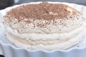 Lagkage med marengs forårslagkage opskrift 