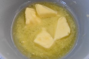 Hveder med kærnemælk og rugmel opskrift 