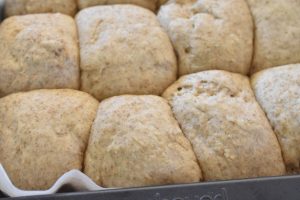 Hveder med kærnemælk og rugmel opskrift 