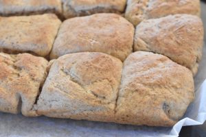 Hveder med kærnemælk og rugmel opskrift 