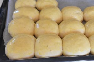 Kærnemælksboller - boller med kærnemælk