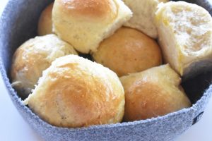 Kærnemælksboller - boller med kærnemælk