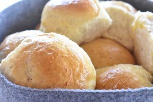 Kærnemælksboller - boller med kærnemælk