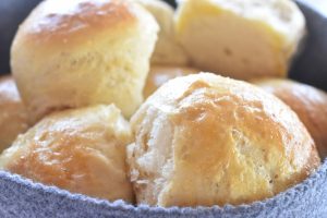 Kærnemælksboller - boller med kærnemælk