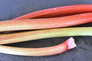 DSC_1924 • nogetiovnen.dk Rabarbersnitter med crumble topping opskrift