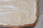 Marengsroulade med rabarber flødeskum